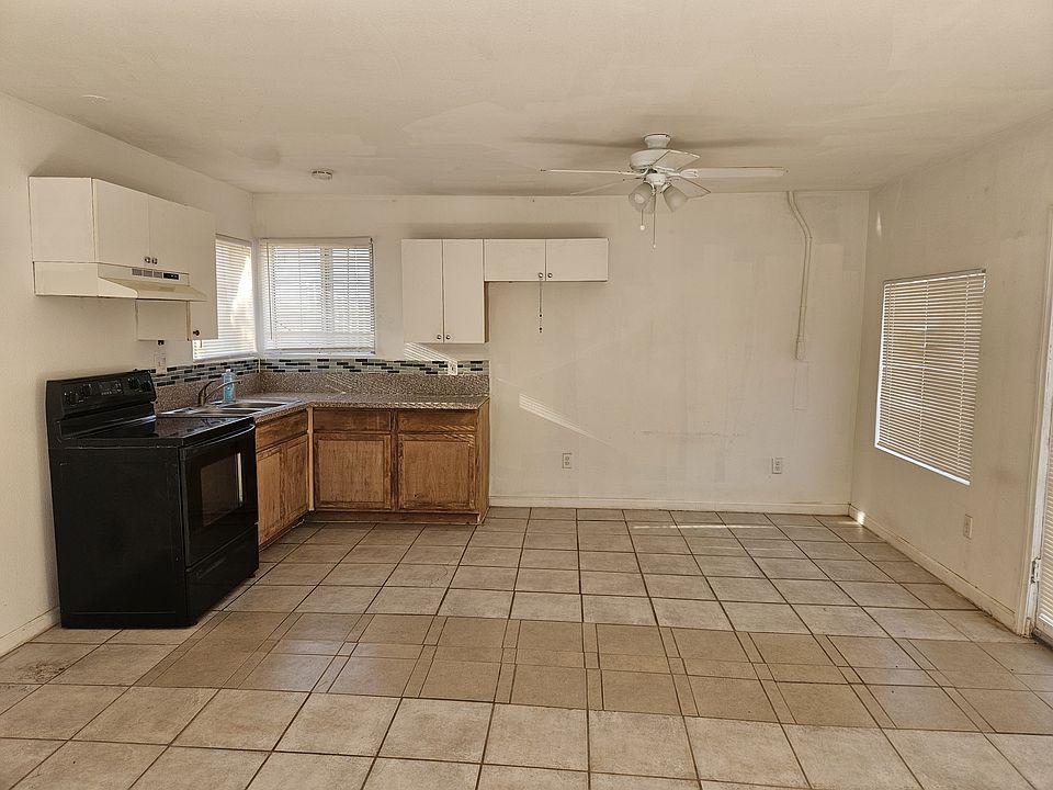 1st image of 2445 Landers Ln