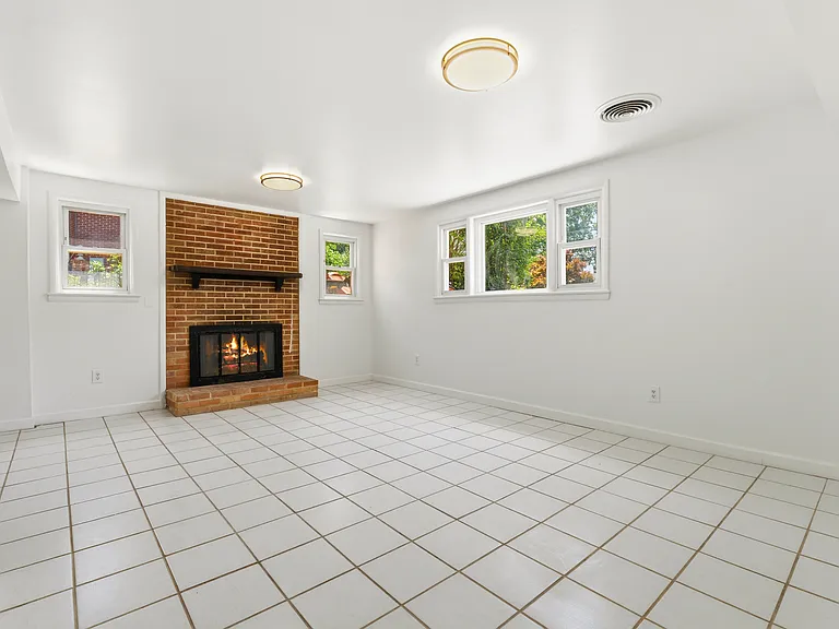 9220 Brian Dr — Photo 35