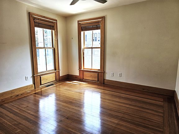 5th image of 54 Halsey St #3