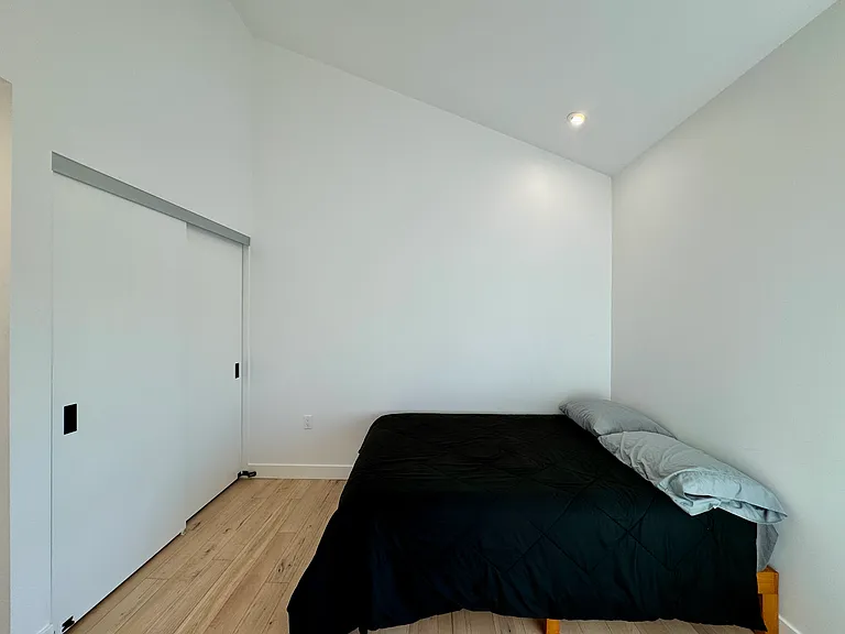 5055 Lincoln Ave — Photo 9