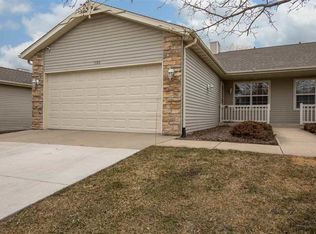 1120 Trowbridge Ln, Rockford, IL 61107