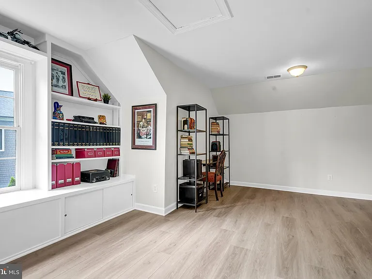 6719 Tennyson Dr — Photo 29