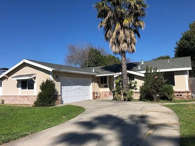 2131 60th Ave photo 1