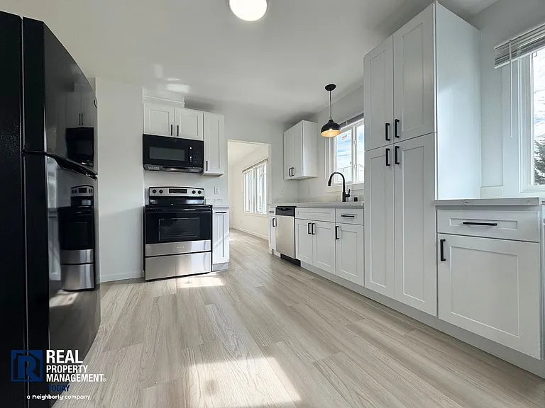 8420 1/2 S Tacoma Way #1 — Photo 5