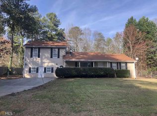 860 Ozora Rd, Lawrenceville, GA 30045