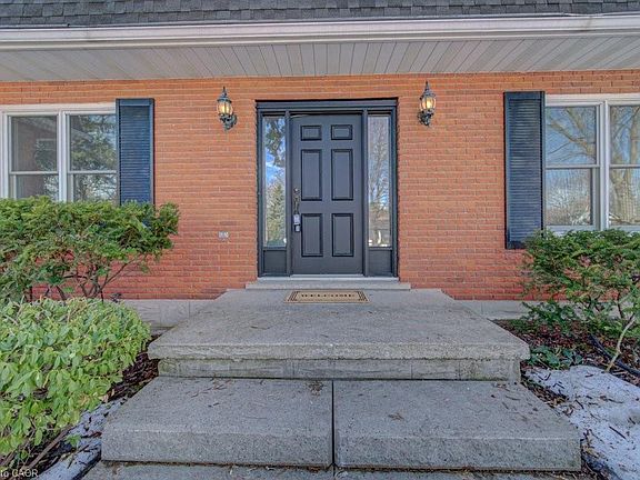 3rd image of 20 Rosslinn Rd