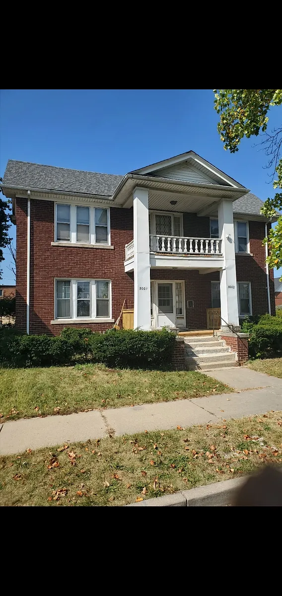 Building Photo - 5002 Maplewood St #1