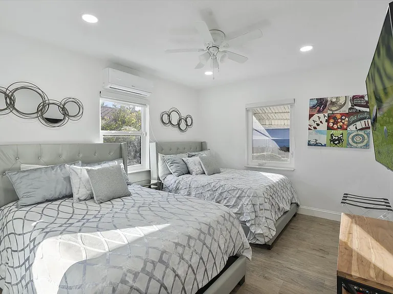 9232 Harding Ave — Photo 16