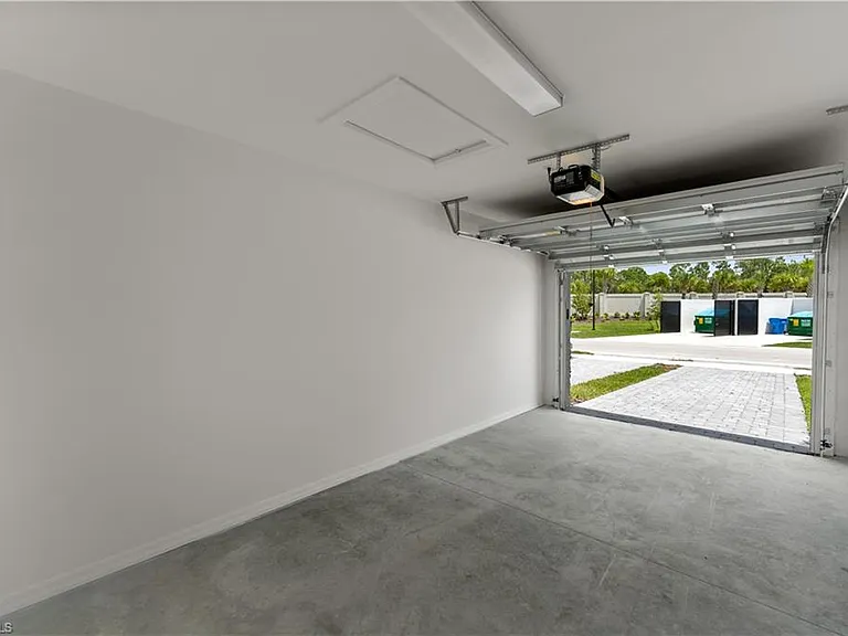 11781 Venetian Lagoon Dr #103 — Photo 39