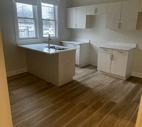 2nd image of 622 W Charles St #1F