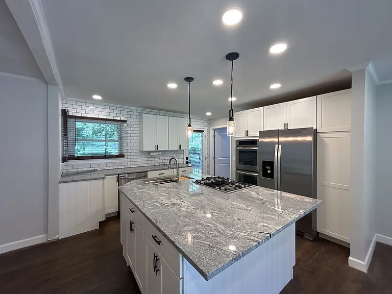 5933 Crestwood Dr — Photo 4