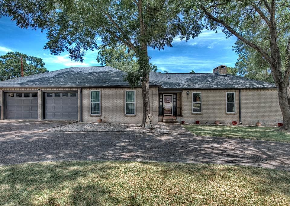 1st image of 117 Spanish Oak Ln W