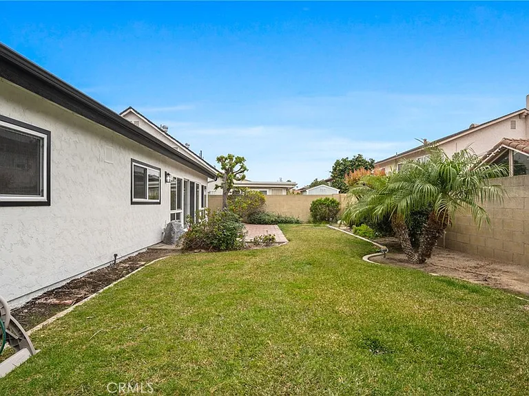 9374 Fleetwood St — Photo 13