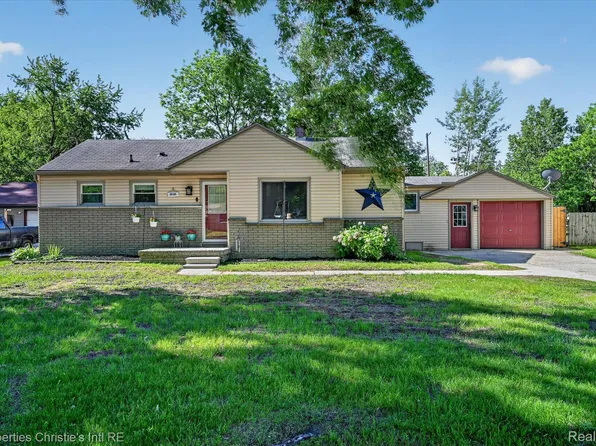 39185 Chase St, Romulus, MI 48174