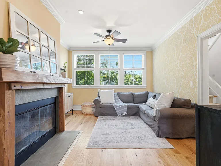 66 S Fullerton Ave #8 — Photo 9