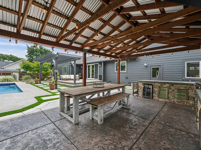 20550 Palmer Ave — Photo 46