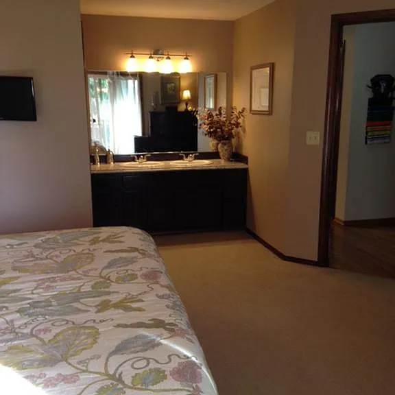 23645 NE Holladay St — Photo 5