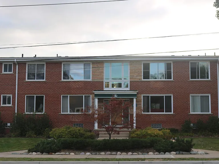 323 N Eton St — Photo 19