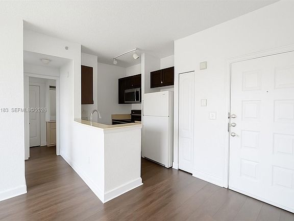 3rd image of 6001 SW 70th St APT 625