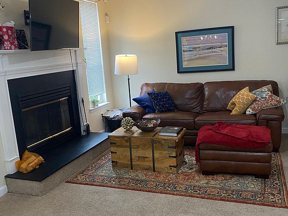 5th image of 3205 Jade Ct APT 102