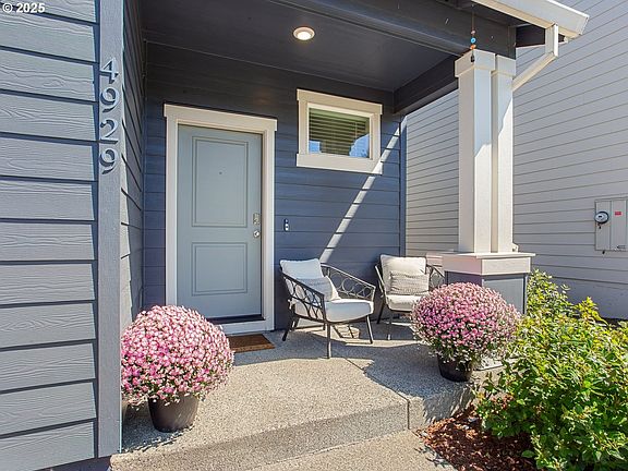 4th image of 4929 NE 24th Ave