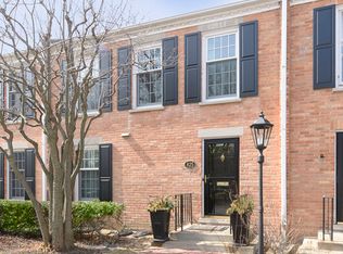 825 Westerfield Dr, Wilmette, IL 60091