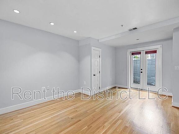 5th image of 1109 M St NW APT 1