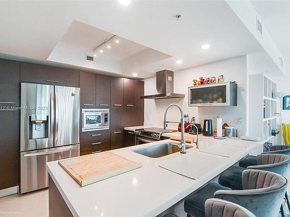 5th image of 250 Sunny Isles Blvd #3806