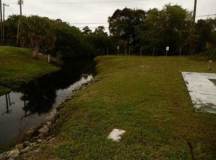 329 NE Tropicalia Ln, Jensen Beach, FL 34957