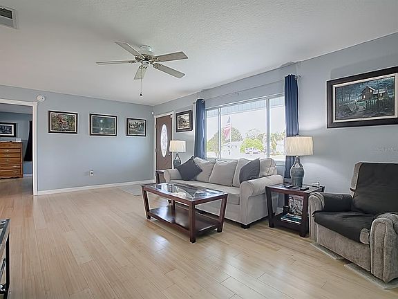4th image of 10494 SE 179th St