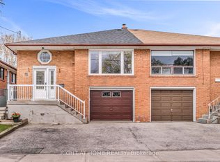 110 Victory Dr, Toronto, ON M3M2J8