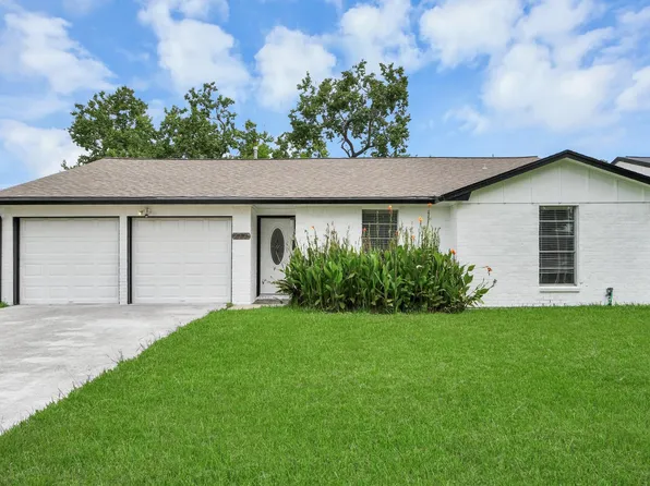 212 Harold Ln, Baytown, TX 77521