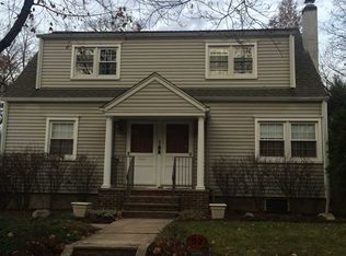 92 Paterson Ave, Midland Park, NJ 07432