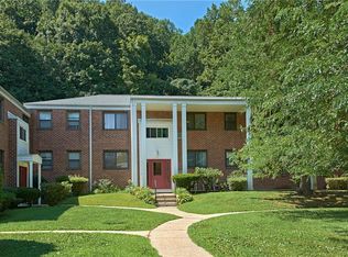 9 Lawrence Dr APT D, White Plains, NY 10603