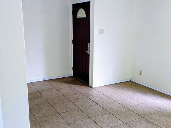 5th image of 6723 Walnut Lake Dr