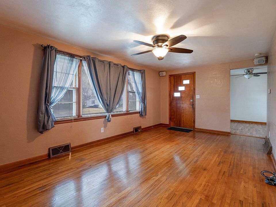 1st image of 2417 W 2nd St