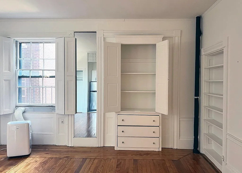 Studio, 450 sqft, $2,800 — Photo 3