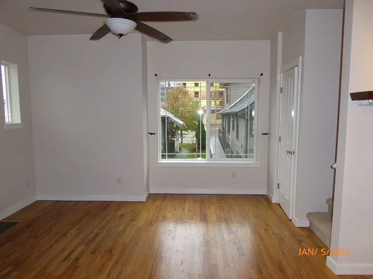 6415 9th Ave NE #D — Photo 12