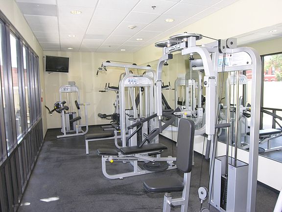 5th image of 801 National City Blvd Unit 902