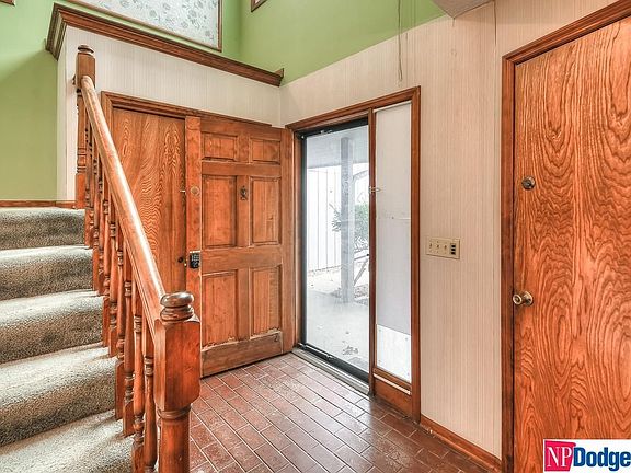 3rd image of 14916 Normandy Blvd