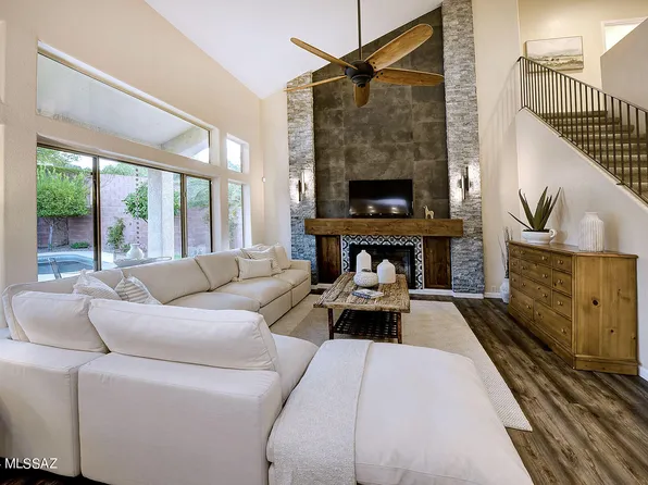 1820 W Eagle Crest Pl, Tucson, AZ 85737