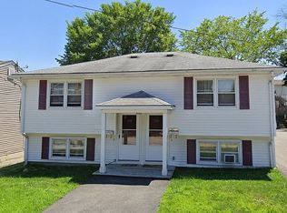 236-238 Roosevelt St, Providence, RI 02909