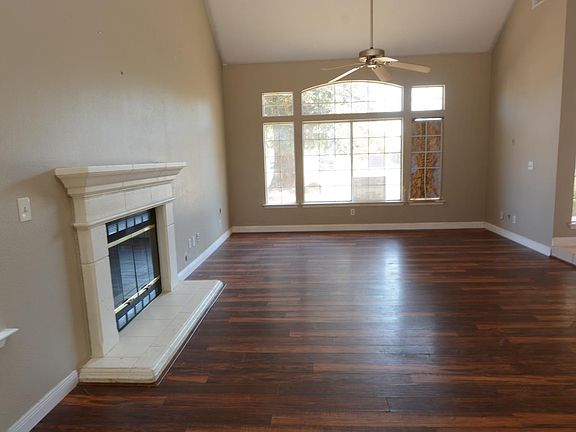 2nd image of 1732 E Ryan Ln