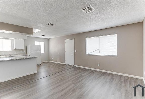 2nd image of 444 N 13th St #D
