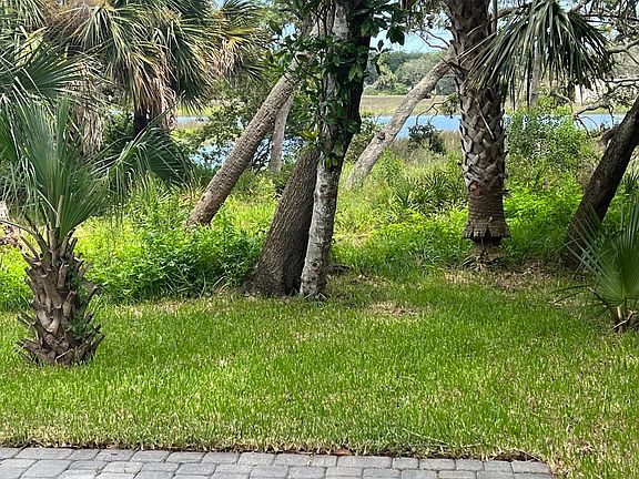 2nd image of 2951 Bayshore Dr E