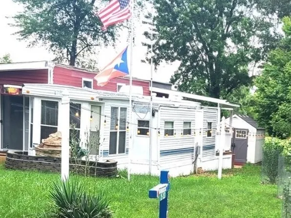 25/152 Woodhaven Dr E, Sublette, IL 61367