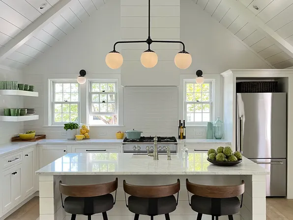 29 Salten Point Rd, Barnstable, MA 02630