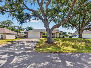 2225 Vista Palm Dr, Edgewater, FL 32141