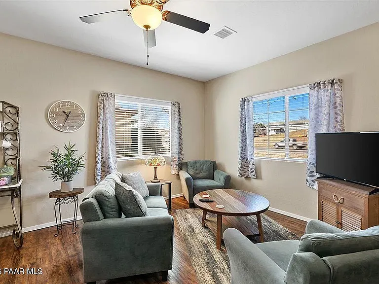 4679 N Viewpoint Dr #2 — Photo 1