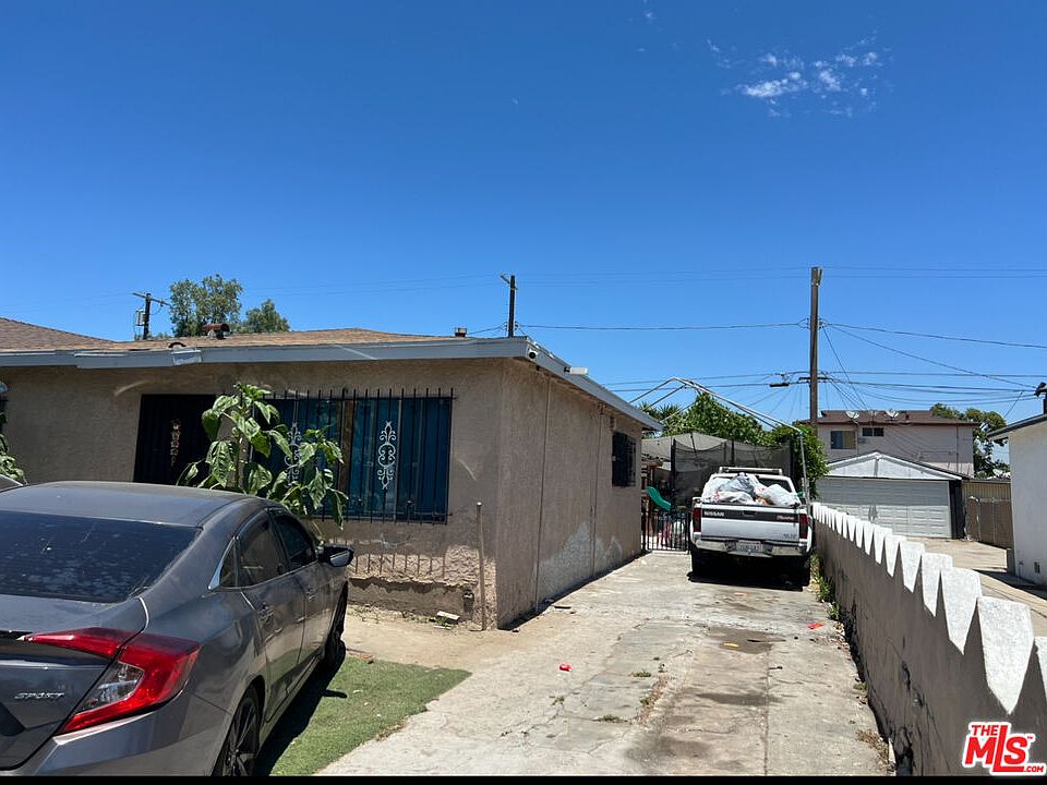1st image of 203 E 82nd St